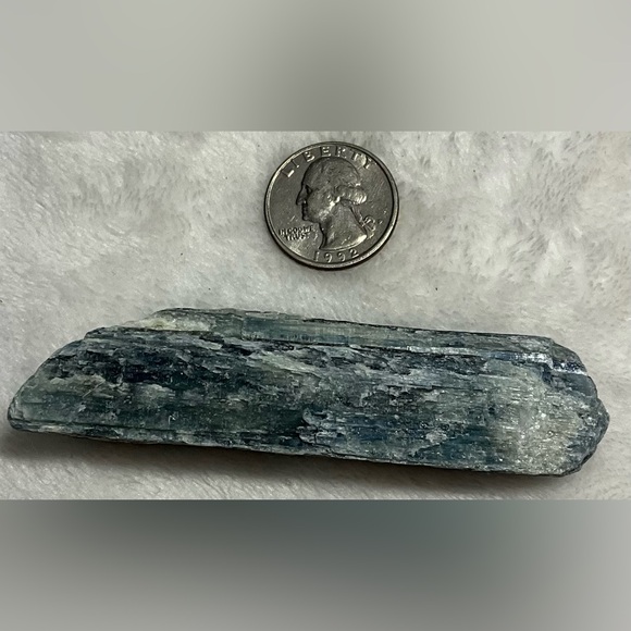 Large Raw Blue Kyanite Natural - Picture 7 of 8